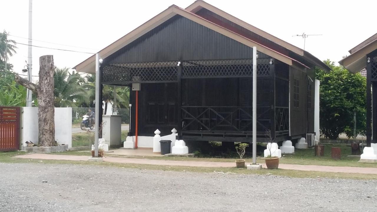 De Sabil Homestay Teluk Panglima Garang Exterior foto